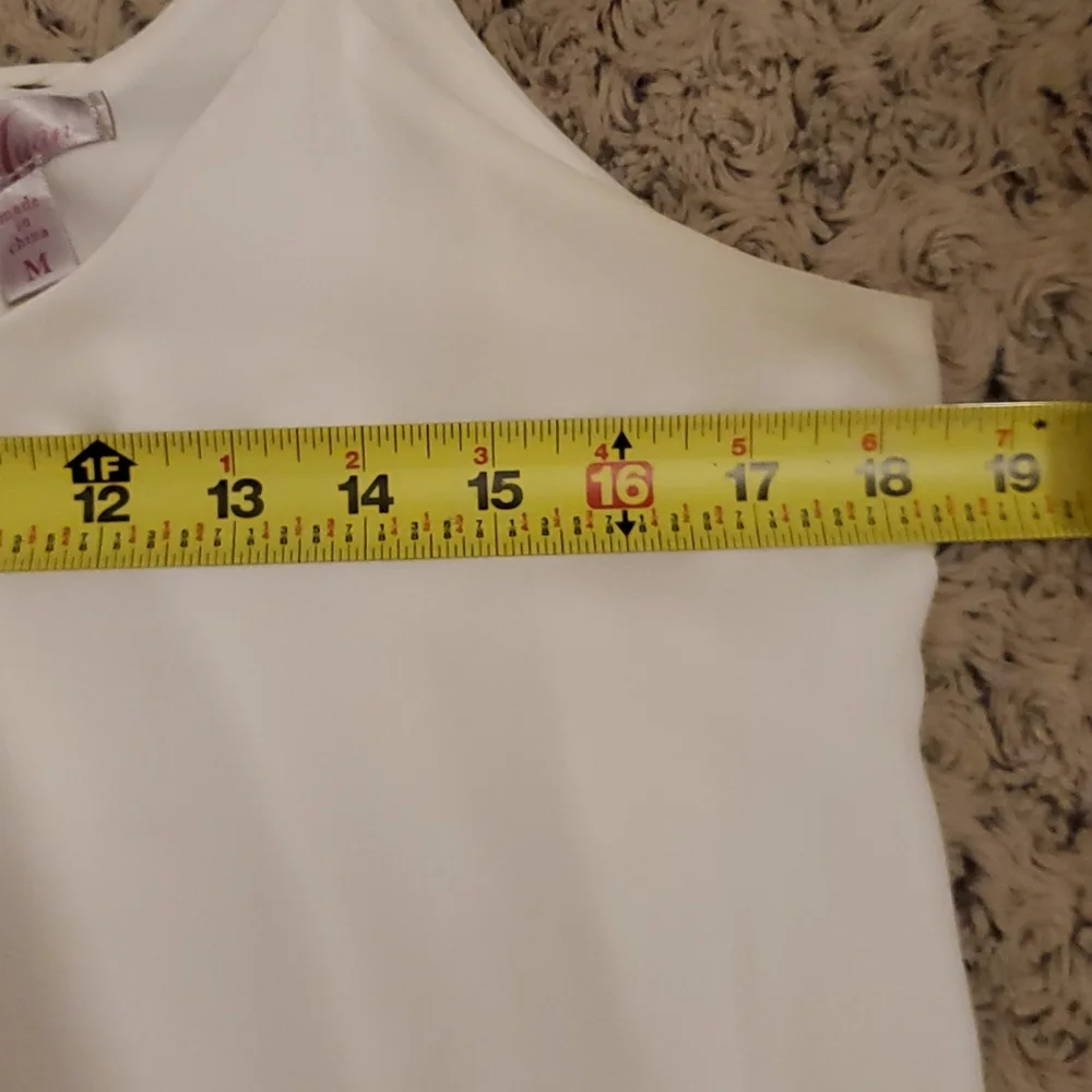 Muan White Tank | Size M - Picture 7 of 8